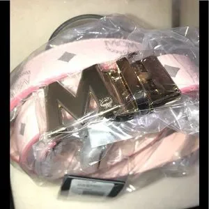 BNWT MCM Visetos Logo Reversible Belt, Powder Pink/Black, Gold, light gray logo MCM Claus M Reversible Belt Pink | Dallas Handbags main image 4
